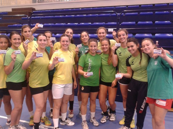 La plantilla del OBF muestra su apoyo a la CAMPAÑA DE SOCIOS